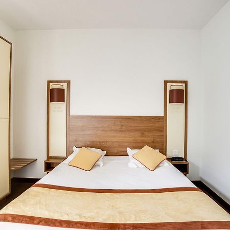 Brit Hotel De La Cote Des Havres Lessay Ngoại thất bức ảnh