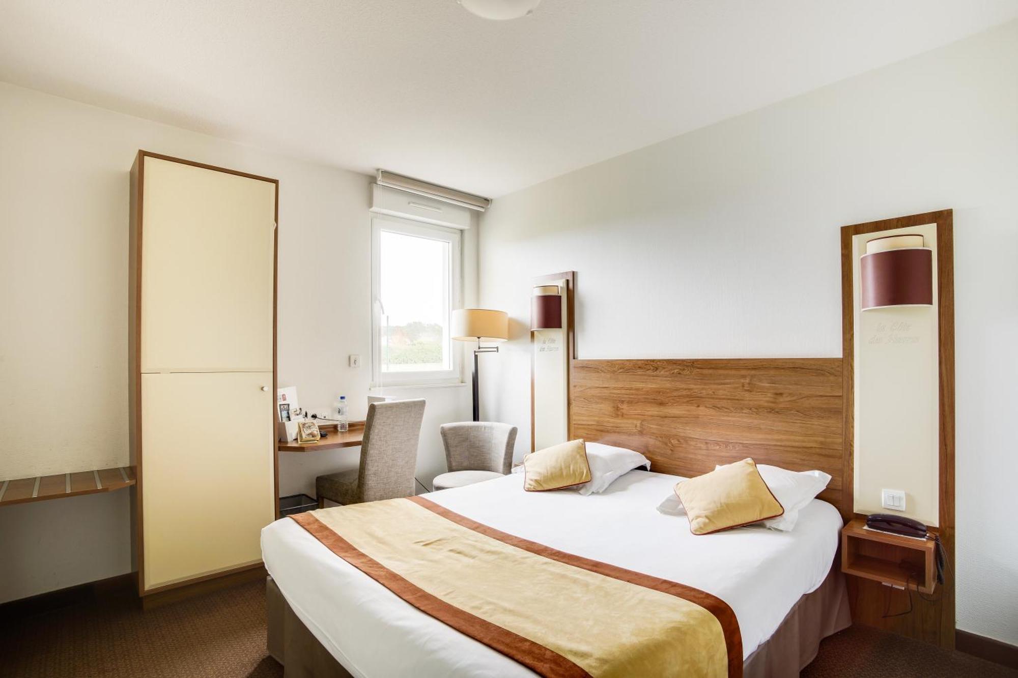 Brit Hotel De La Cote Des Havres Lessay Ngoại thất bức ảnh